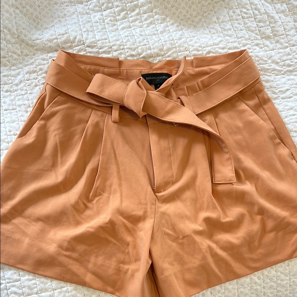 Banana Republic Women's peach Shorts